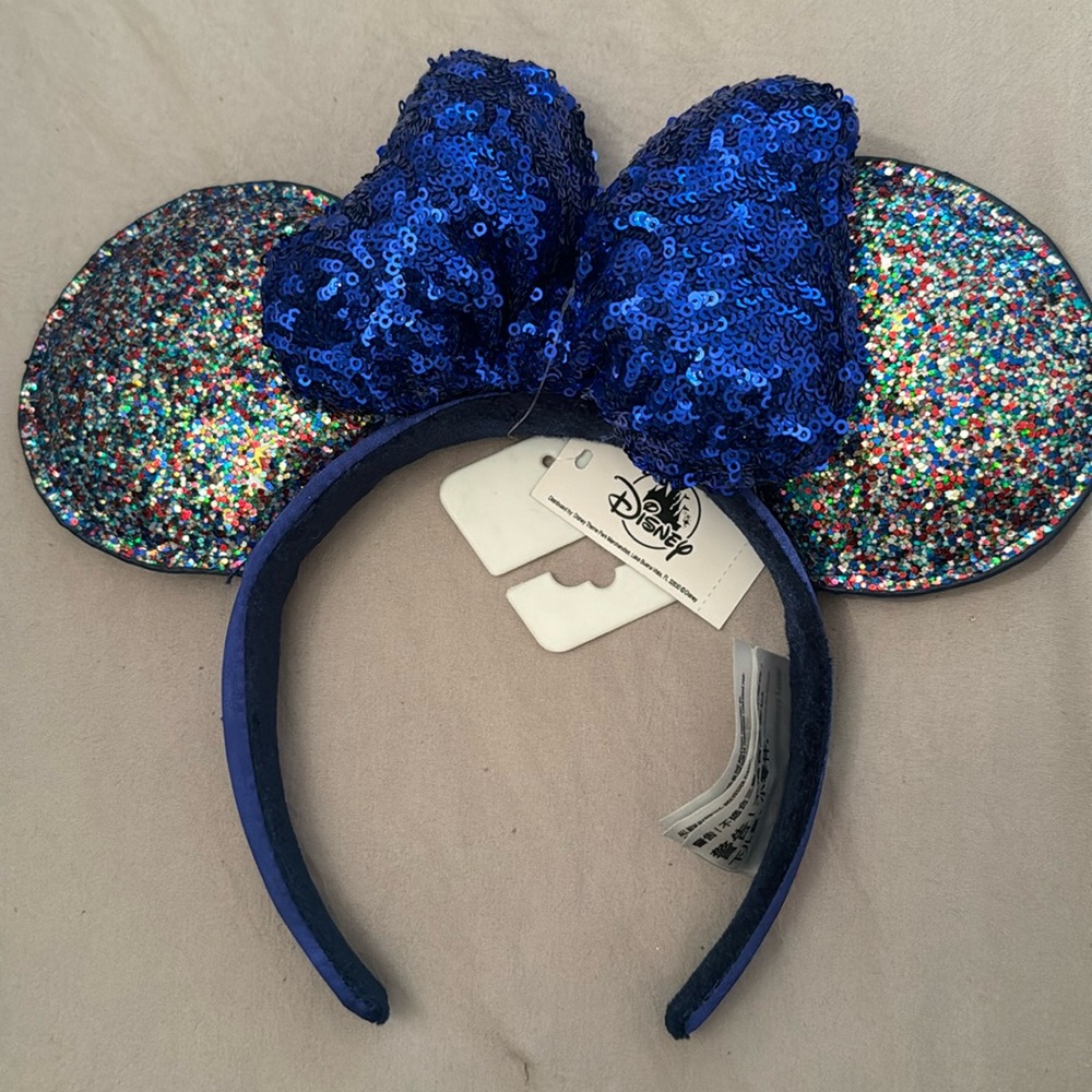 Blue color full Minnie Mouse ears brand new with tags.
